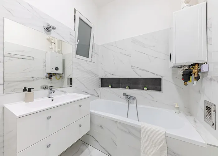 Marble Royal & Studio- Near The Park * Budapeste